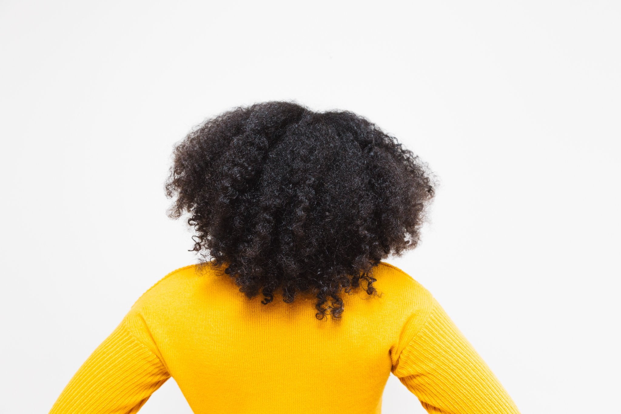 How to Dry Afro Hair Without Heat (4 Top Tips)