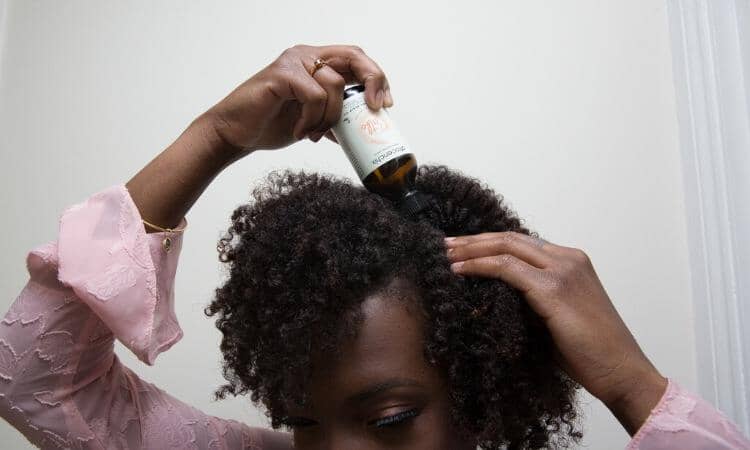 Got An Itchy Scalp? 4 Common Causes and Treatments